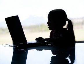 Cómo poner a sus hijos en peligro en Internet