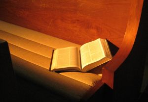 1140201_bible_in_pew