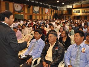 Bolivia: Maestros y directores de Escuela Sabática son capacitados