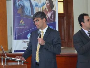 Líderes adventistas, en Perú, se preparan para servir
