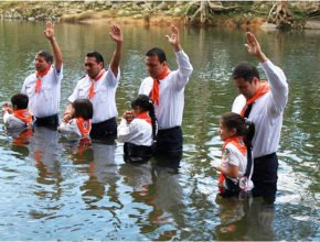 Aventureros y padres de familia entregan su vida a Dios