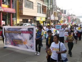 Basta ya de violencia , se pronuncia en la ciudad de lima