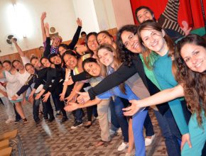 Docentes solidarios en Victoria