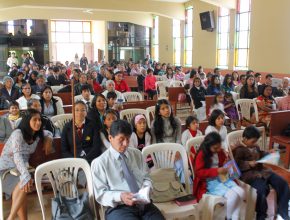 150 bautismos en la semana Joven, Gente como Jesús