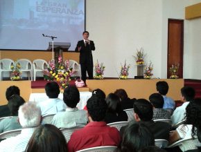 Capacitación de dirigentes de iglesia 2014 en Trujillo