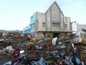 Iglesia Adventista de Filipinas quedó intacta en medio de la devastación