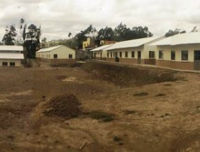 Avanza la construcción del nuevo Colegio Adventista “Thomas Davis” en Ambato