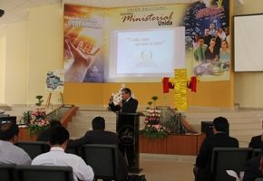 Pastores son motivados en Asamblea Ministerial Unida