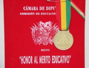 Educación Adventista de Bolivia recibe Medalla de Honor al Mérito