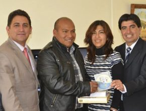 “Amigos de Esperanza” alcanzó a líderes políticos peruanos