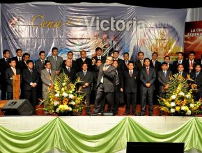 Colportores estudiantes fueron premiados en la Cena de la Victoria