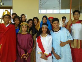 Escenas de la vida de Cristo redimen a estudiantes no adventistas