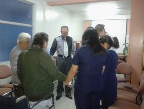 Pacientes y personal de la Clínica Adventista participan de la Semana Santa