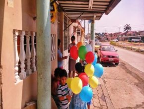 Niños adventistas aprovechan sus vacaciones para invitar a otros niños a la iglesia