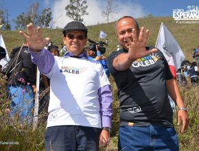 Alcalde de Ambato realizó siembra simbólica de árboles en el parque de Casigana