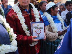 Gobernador de Cochabamba habla del sábado en su visita a la Universidad Adventista de Bolivia