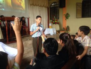 Menores listos para ser “La voz de Dios”