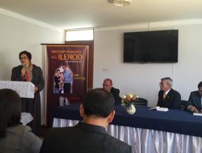Lideresa sudamericana visita Perú y fortalece campaña Rompiendo el Silencio