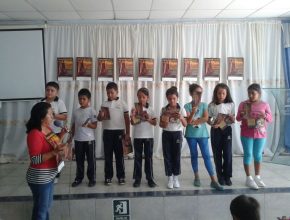 Niños de la Escuela Adventista Lago Agrio en Ecuador, aprenden a romper el silencio