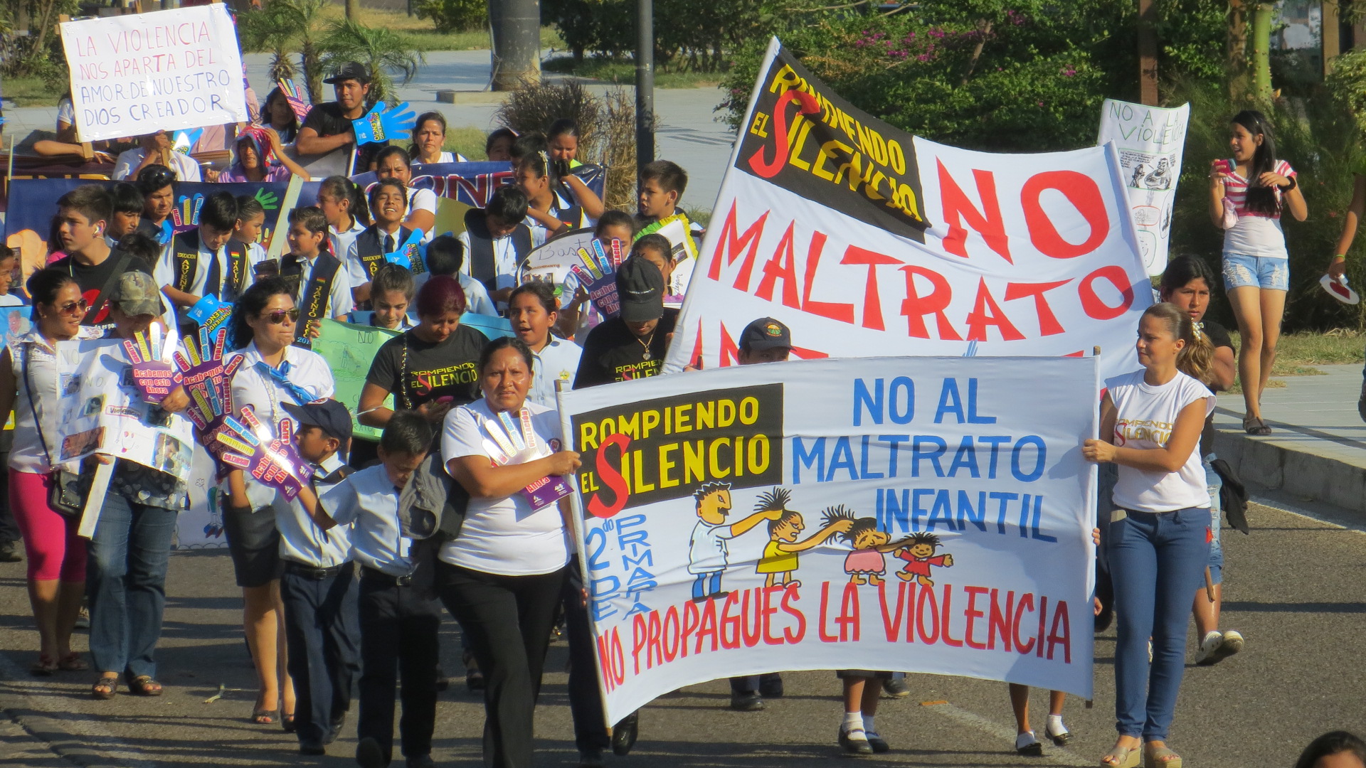 Marcha En Contra La Violencia Familiar Convoca Autoridades En Warnes Noticias Adventistas 7488