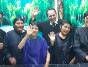 97 personas fueron bautizadas en la campaña de Evangelismo Público