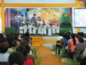 Colegio “Amazonas” realiza lanzamiento de Matrícula 2015