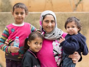 Líbano: Agencia Adventista se une para llevar ayuda a familias refugiadas