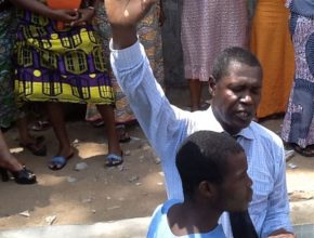 En Togo treinta reclusos se bautizan en nueva capilla de prisión