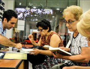 Centros de apoyo captan decenas de personas en Uruguay