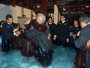 Series evangelísticas en Venezuela cierran con 2,009 bautismos