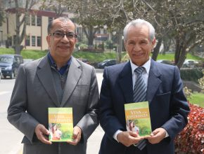 Ejecutivos de la educación del Perú recibieron libros misioneros