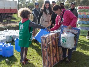 Respuesta humanitaria llega a ciudades afectadas por fenómenos climáticos en Paraguay