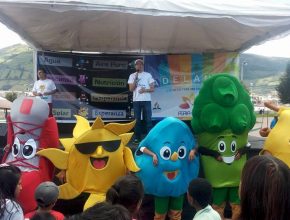 Feria de salud atendió mil personas en Ecuador