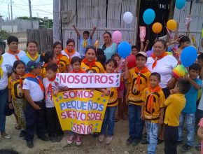 Niños adventistas festejan su día regalando esperanza
