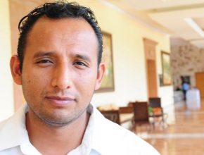 Pastor crea proyecto y bautiza 300 personas en una zona hostil en México