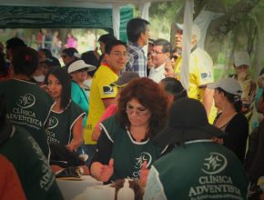 Adventistas organizan feria de salud en Ecuador
