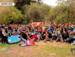 Caminata colorida fomenta estilo de vida saludable en jóvenes chilenos