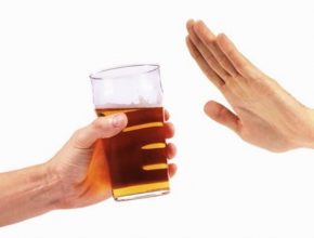 Investigación relaciona el alcohol a siete tipos de cáncer