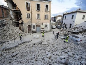 Agencia humanitaria ayuda a víctimas de terremoto en Italia