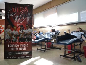 Jóvenes adventistas donan sangre e impactan ciudad en Argentina