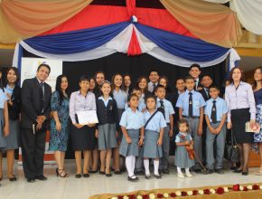 Colegios Adventistas ganan premio por excelencia educativa en Ecuador