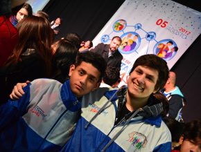 Jóvenes se comprometen a liderar Grupos Pequeños en capital Argentina