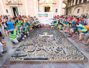 Jóvenes adventistas de Europa clavan intento de récord mundial de los Guiness