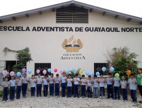 Escuelas adventista se capacitan para actuar en contra a la violencia