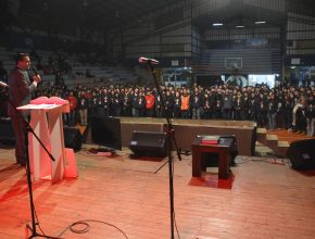 “Amigos de Esperanza” fueron conmovidos por el mensaje en Congreso de Jóvenes