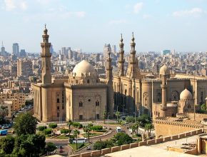 Líderes de la iglesia en oriente medio responden a ataque a mezquita en Egipto