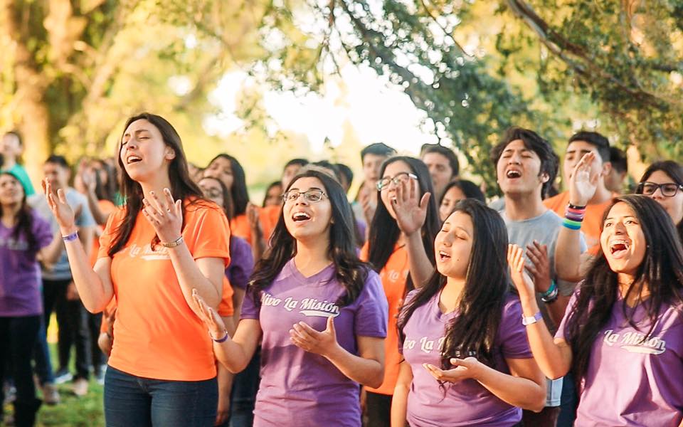 Colportores lanzan DVD musical que motiva a compartir esperanza - Noticias  - Adventistas