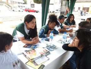 Equipo de Un Año en Misión en Ecuador realiza feria de salud