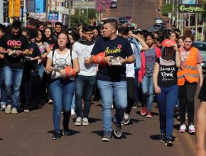 Miles de personas salen a la calle en Argentina para concientizar sobre el suicidio