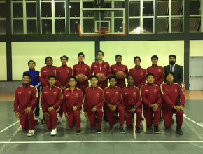 Entrenador convierte a su equipo de básquet en una Escuela sabática